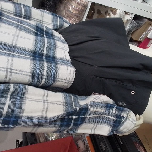 American Eagle UPCYCLED Plaid Button down Crop Top - Picture 7 of 12